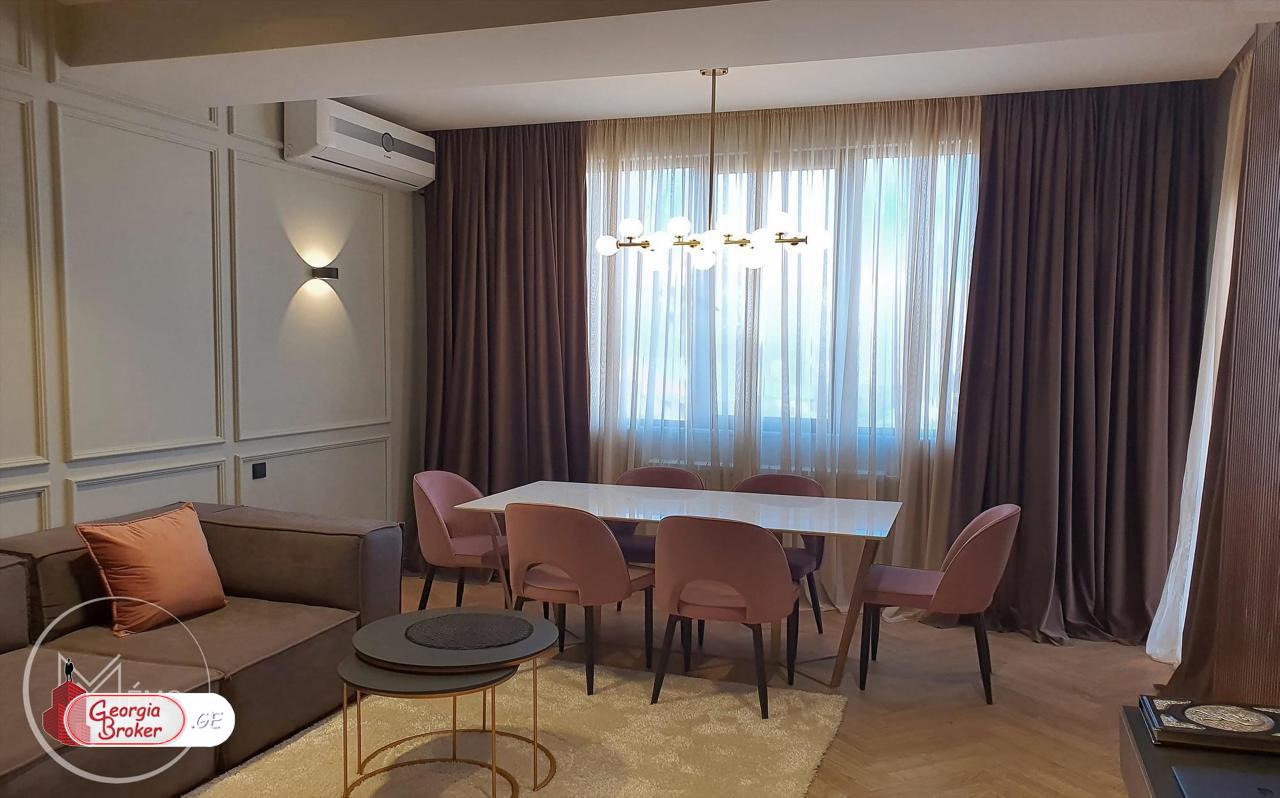 продается квартира с новым ремонтом 3-комнаты