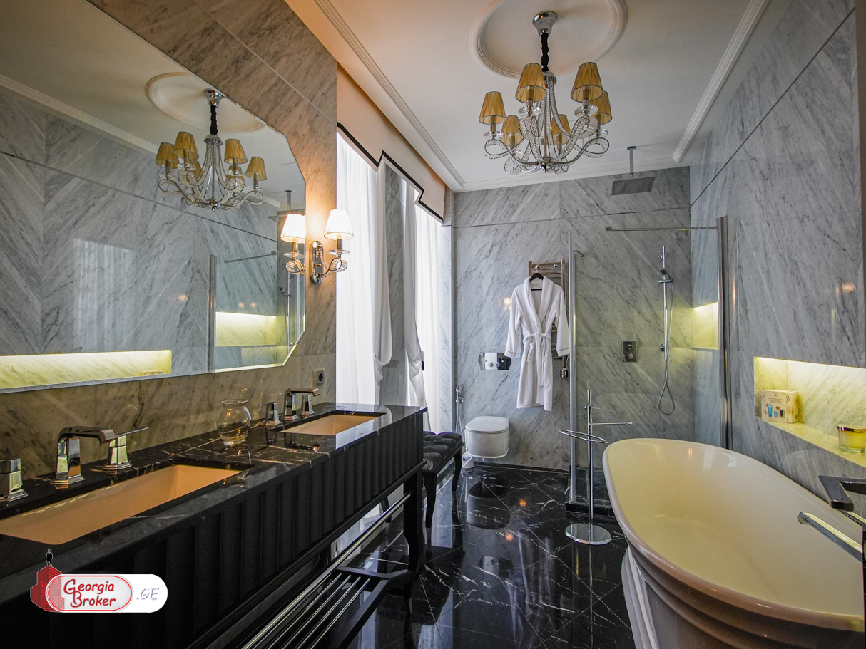 ქირავდება ახალი გარემონტებული 5 ოთახიანი ბინა