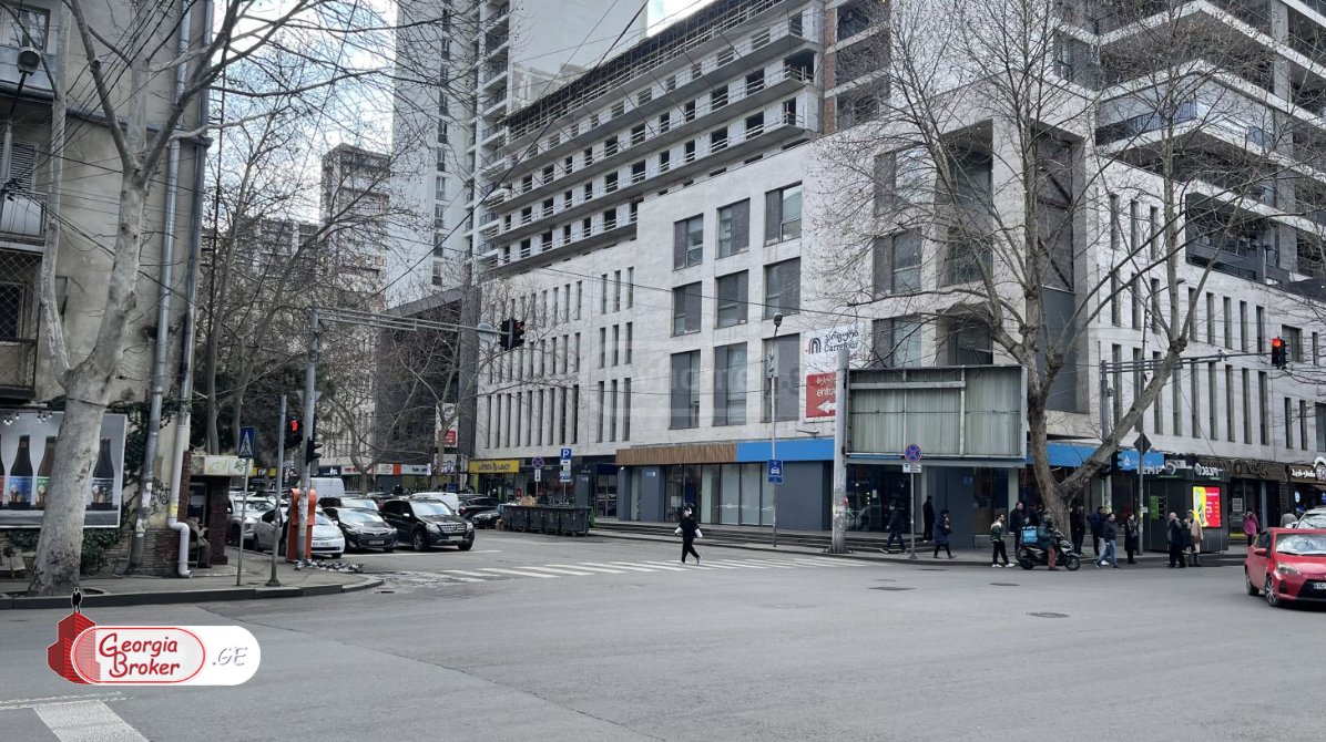 продается офис с новым ремонтом