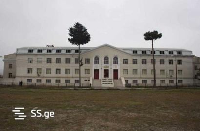 იყიდება კომერციული შენობა რუსთავში