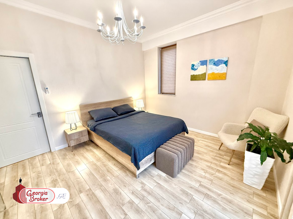 იყიდება ახალი გარემონტებული 4 ოთახიანი ბინა