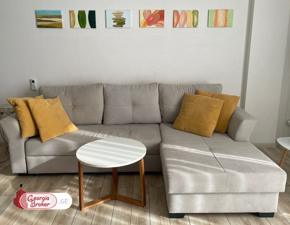 იყიდება ახალი გარემონტებული 4 ოთახიანი ბინა