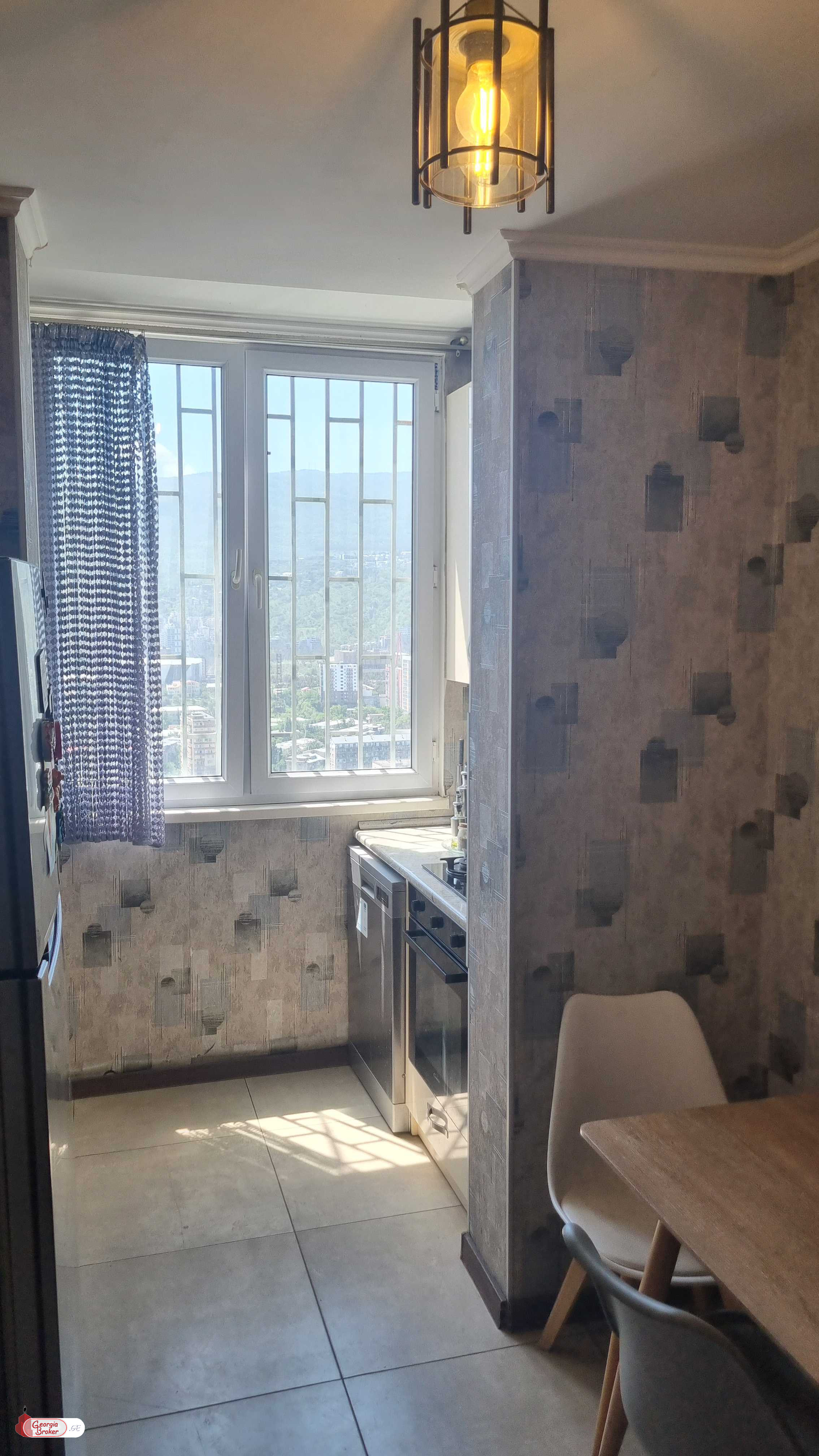 nearly repaired 3-room apartment for sale