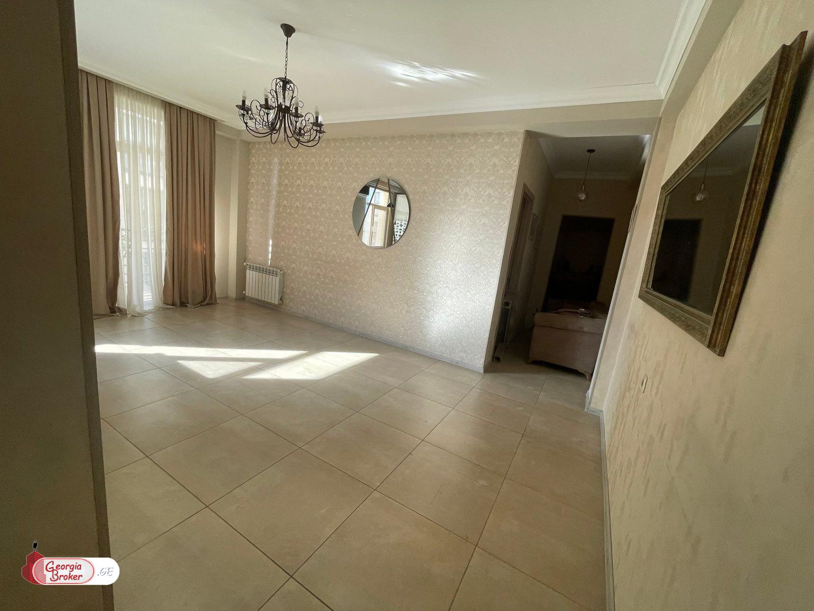 продается квартира с новым ремонтом 3-комнаты