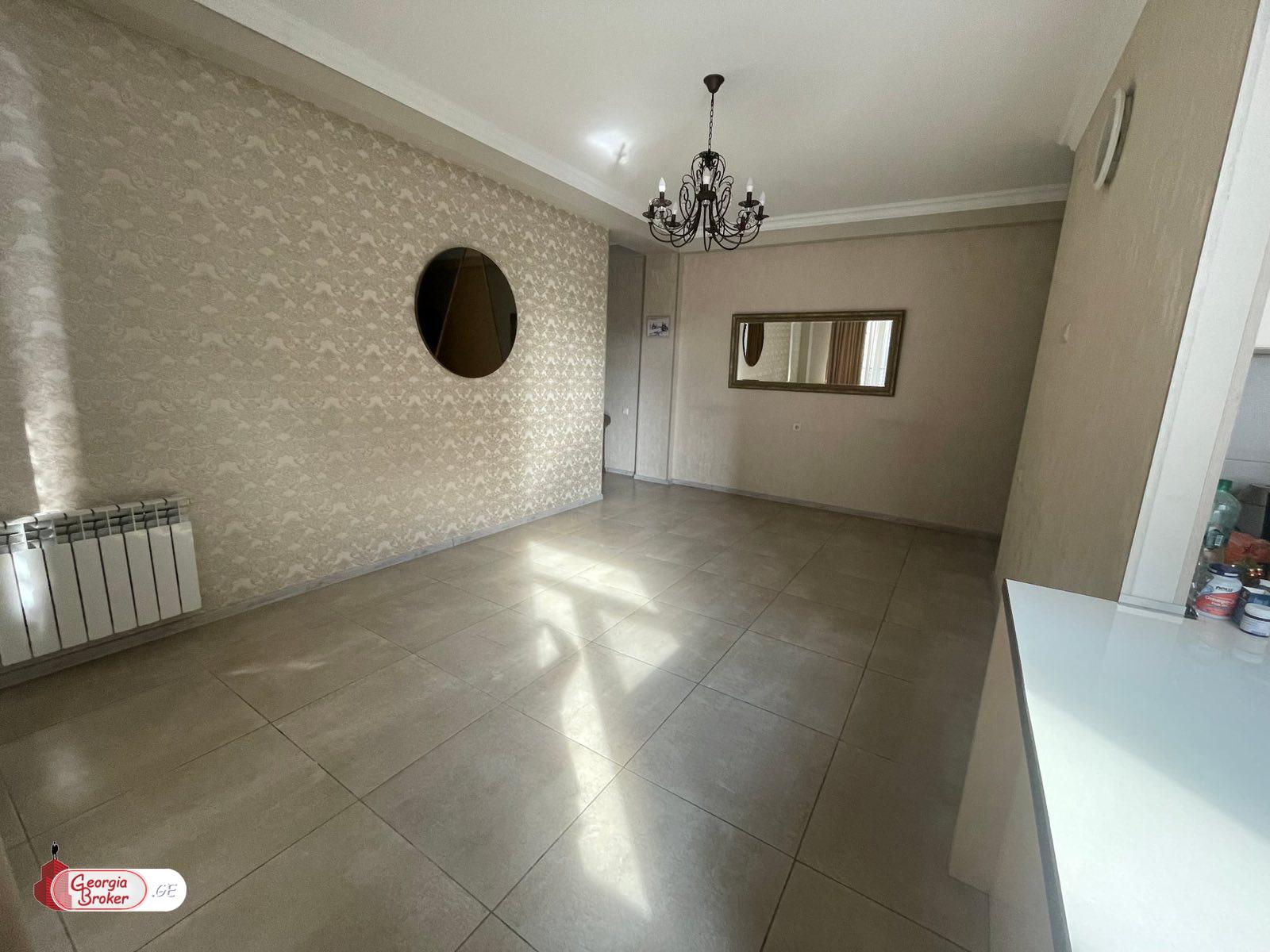 продается квартира с новым ремонтом 3-комнаты