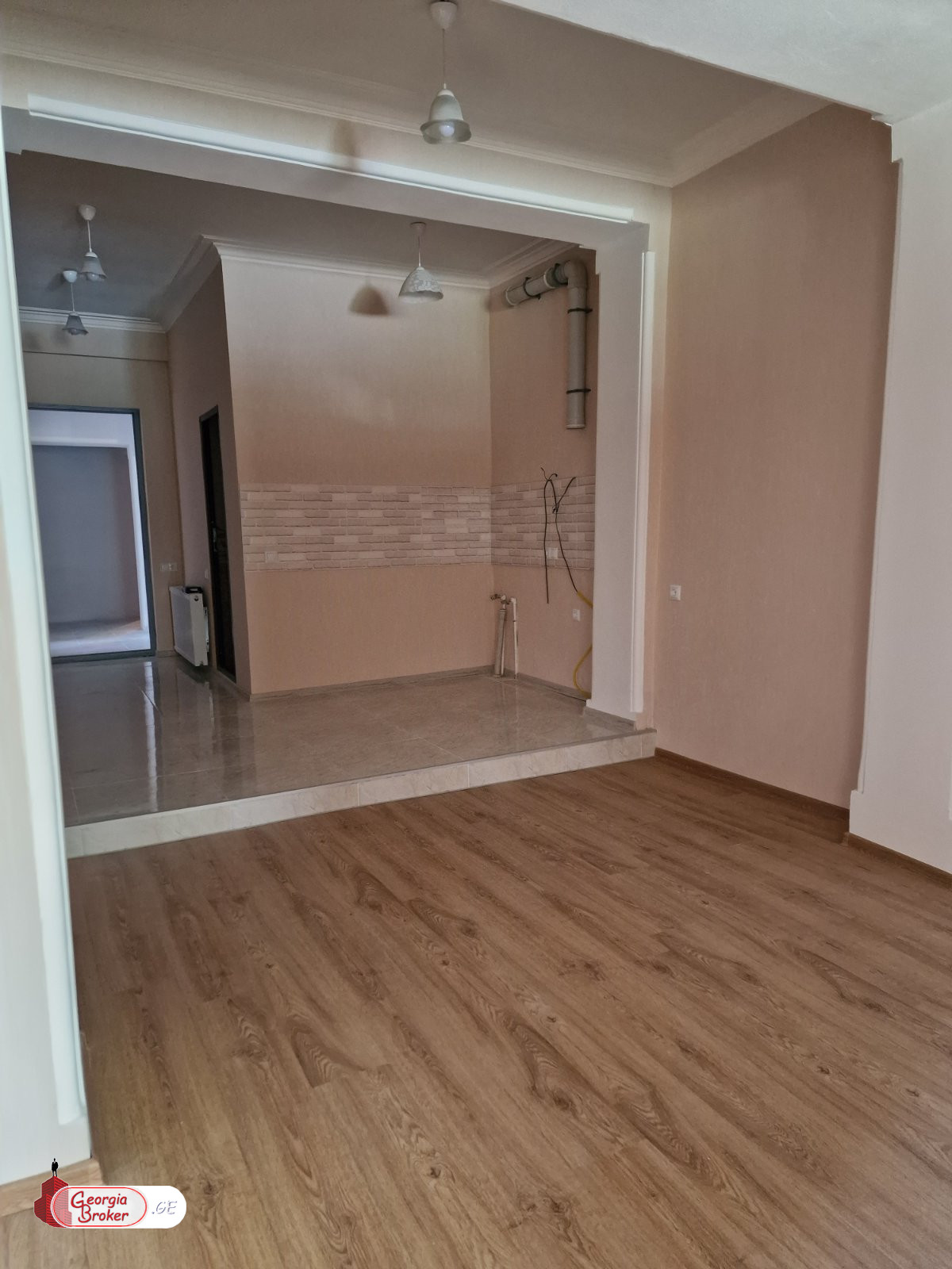 nearly repaired 3-room apartment for sale