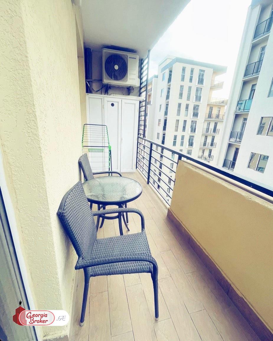 продается квартира с новым ремонтом 3-комнаты