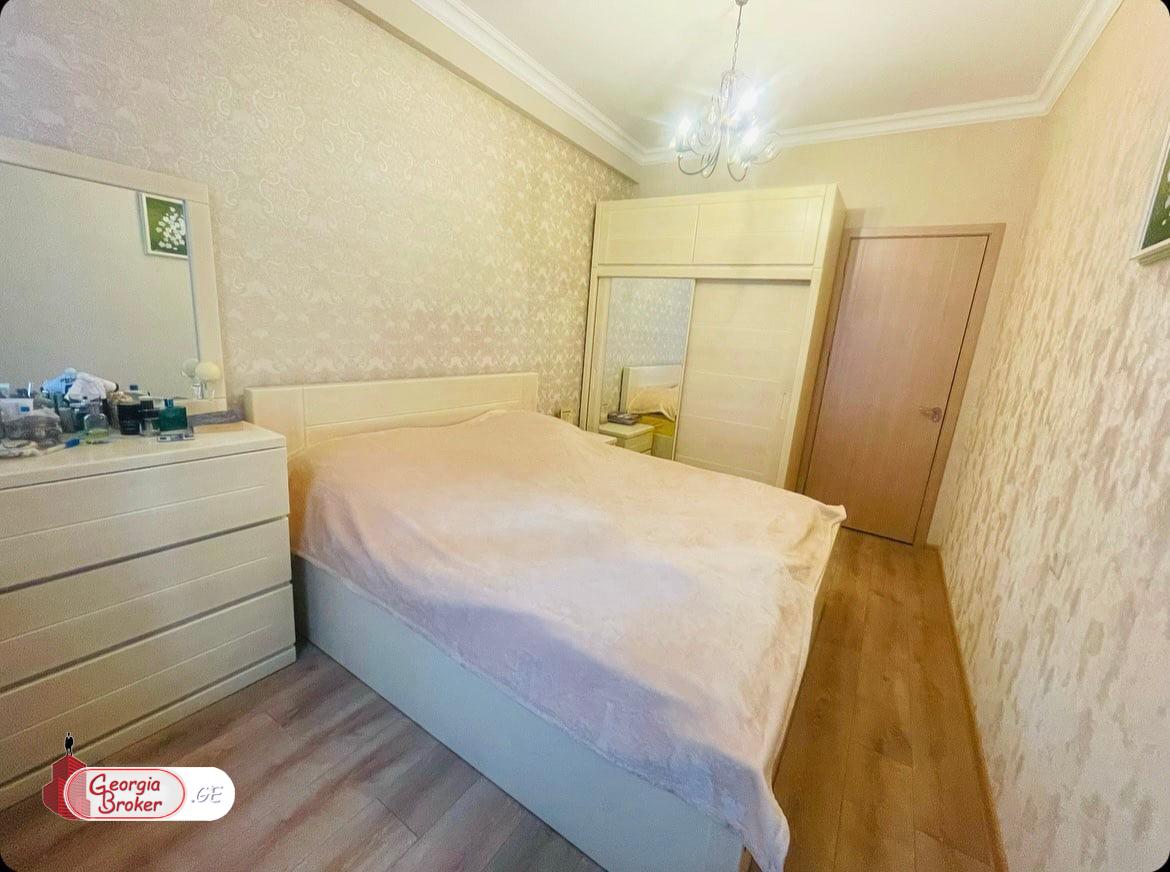 продается квартира с новым ремонтом 3-комнаты