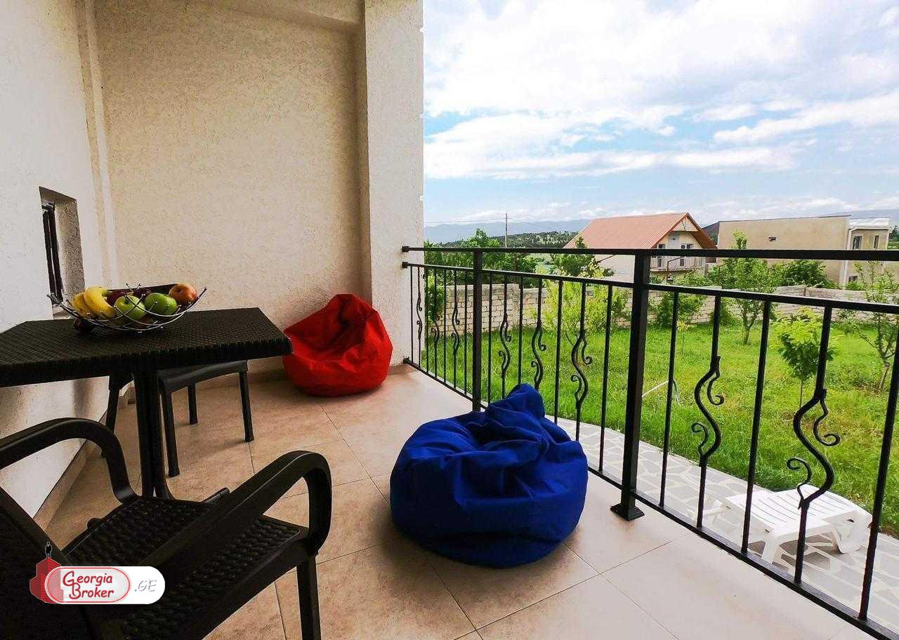 იყიდება ახალი გარემონტებული 9 ოთახიანი სახლი