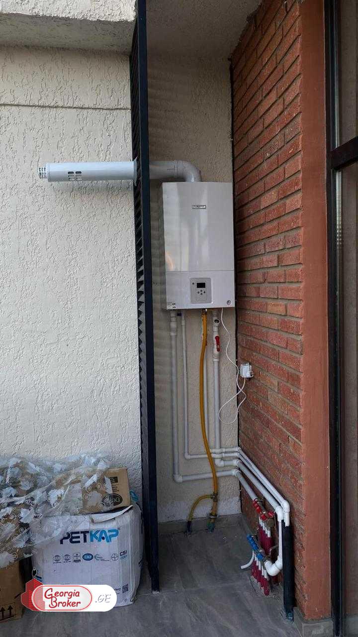 продается квартира с новым ремонтом 3-комнаты