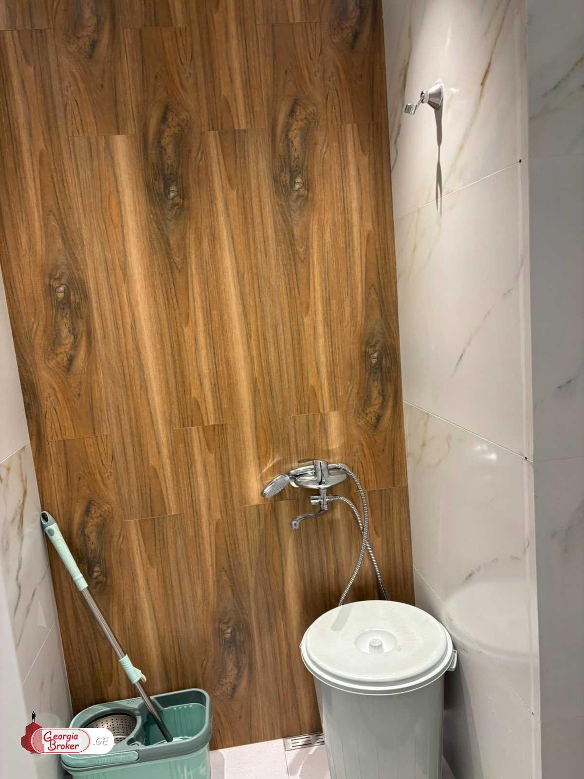 nearly repaired 2-room apartment for sale