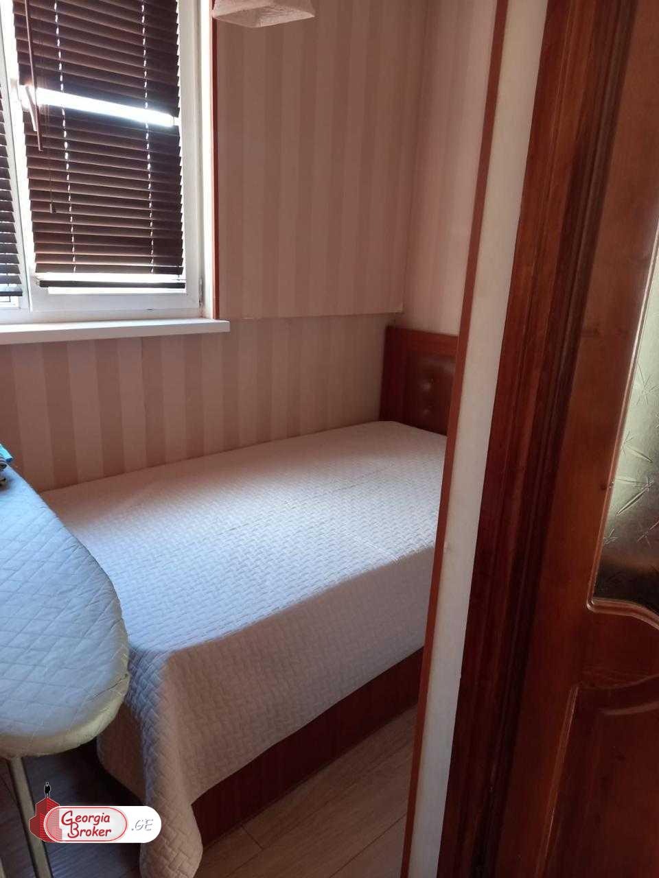 nearly repaired 3-room apartment for sale