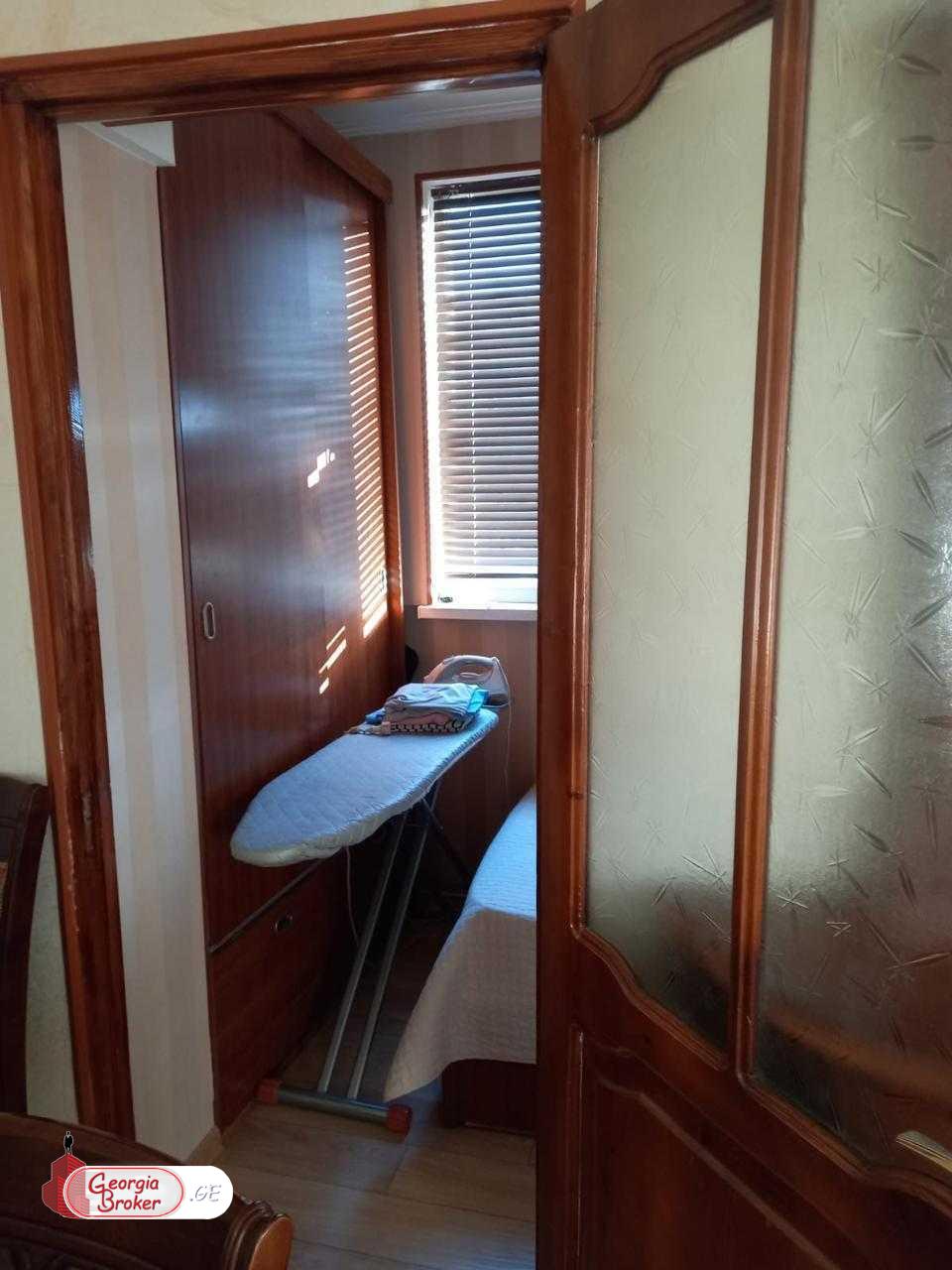 nearly repaired 3-room apartment for sale