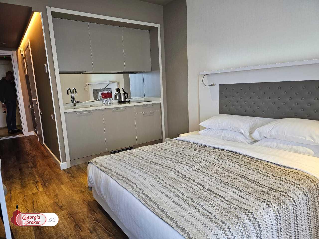 იყიდება ახალი გარემონტებული 1 ოთახიანი ბინა