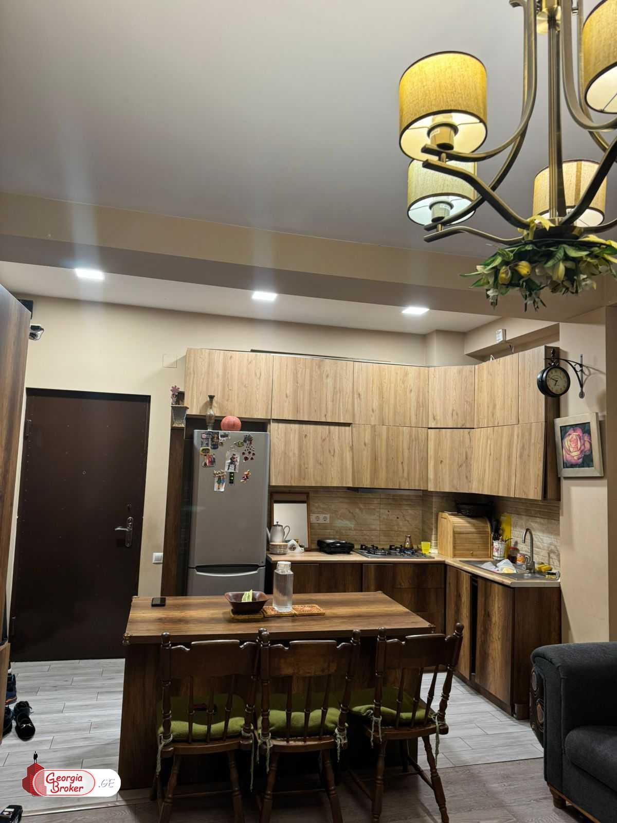 nearly repaired 3-room apartment for sale