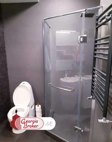 продается квартира с новым ремонтом 3-комнаты