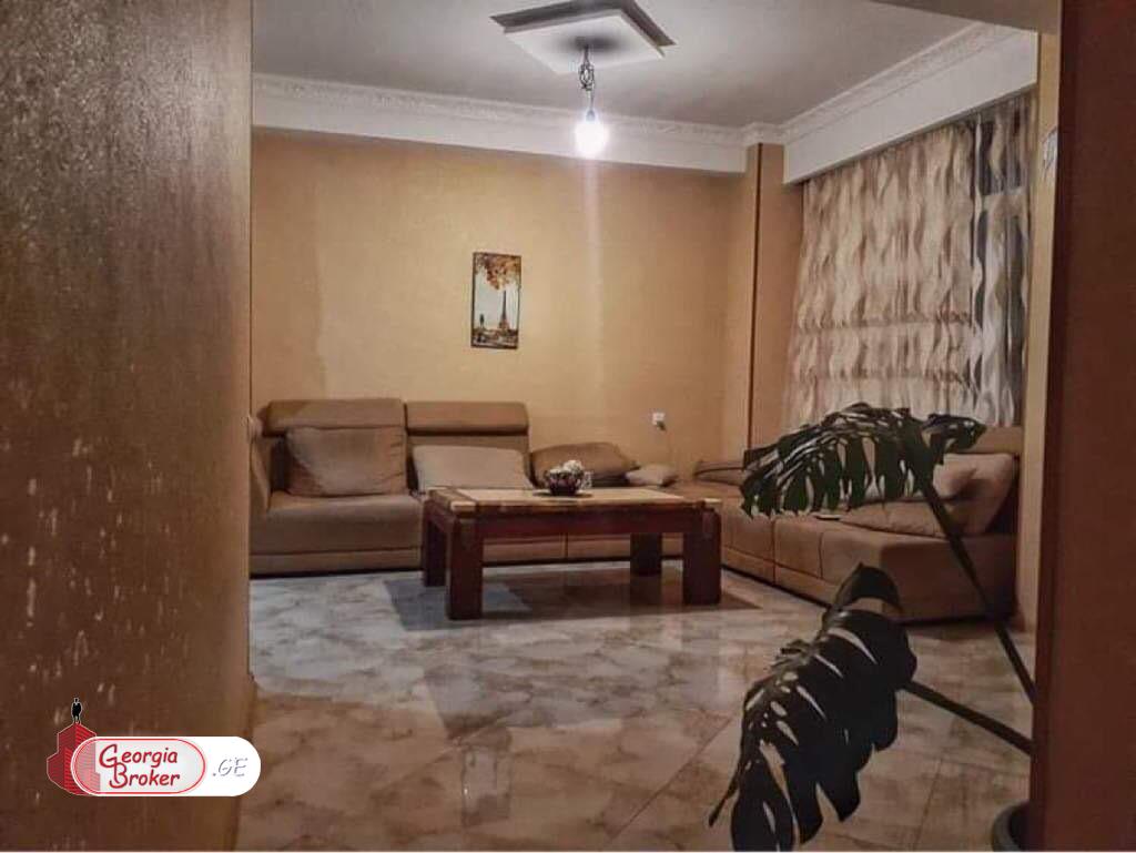 продается квартира с новым ремонтом 3-комнаты