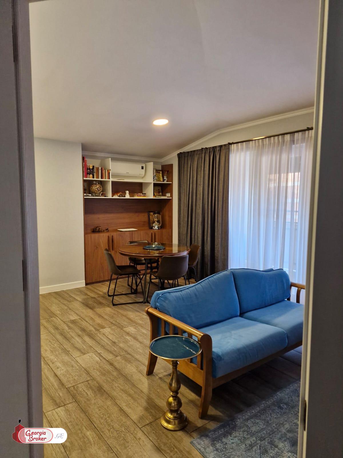 продается квартира с новым ремонтом 3-комнаты