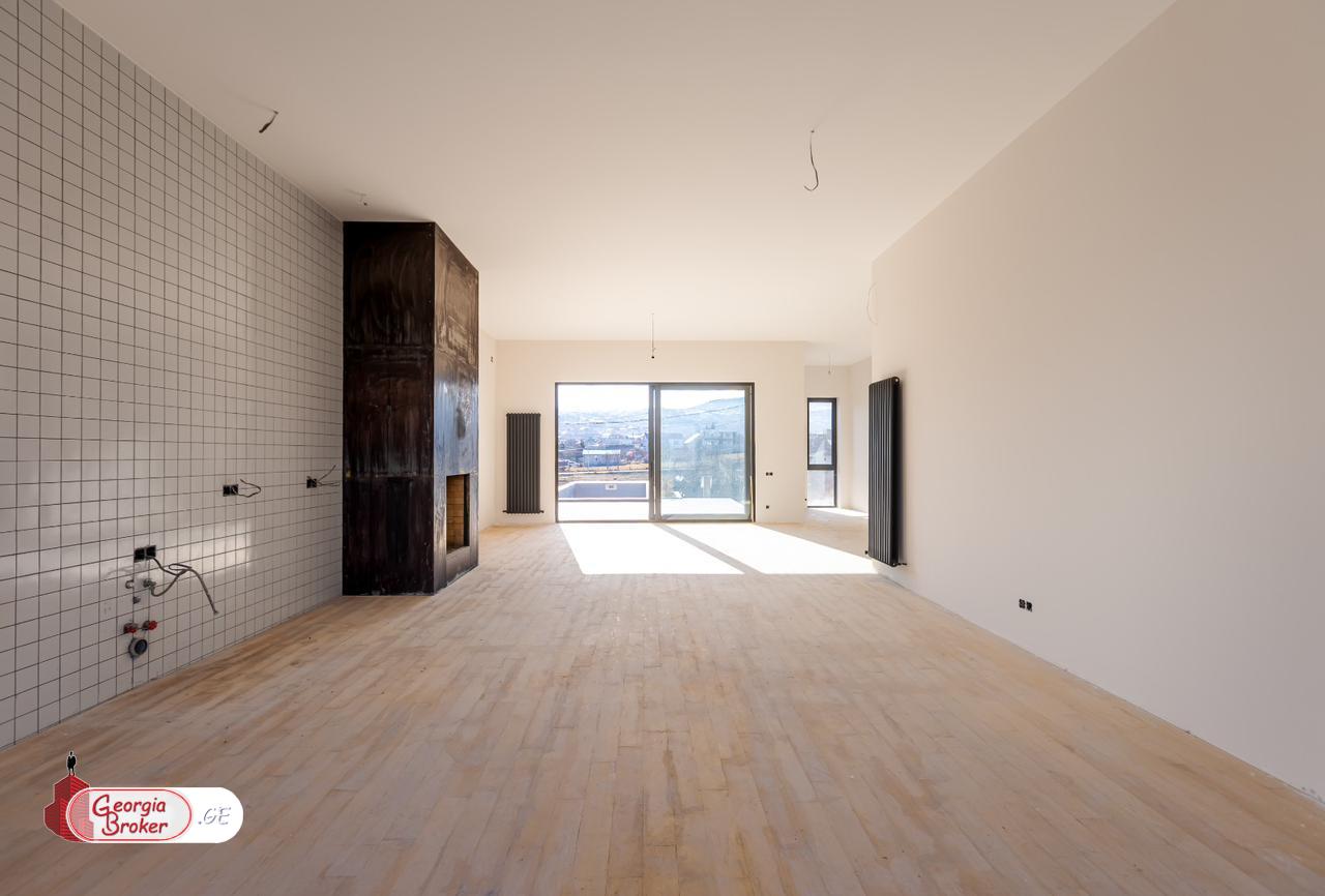 nearly repaired 5-room house for sale