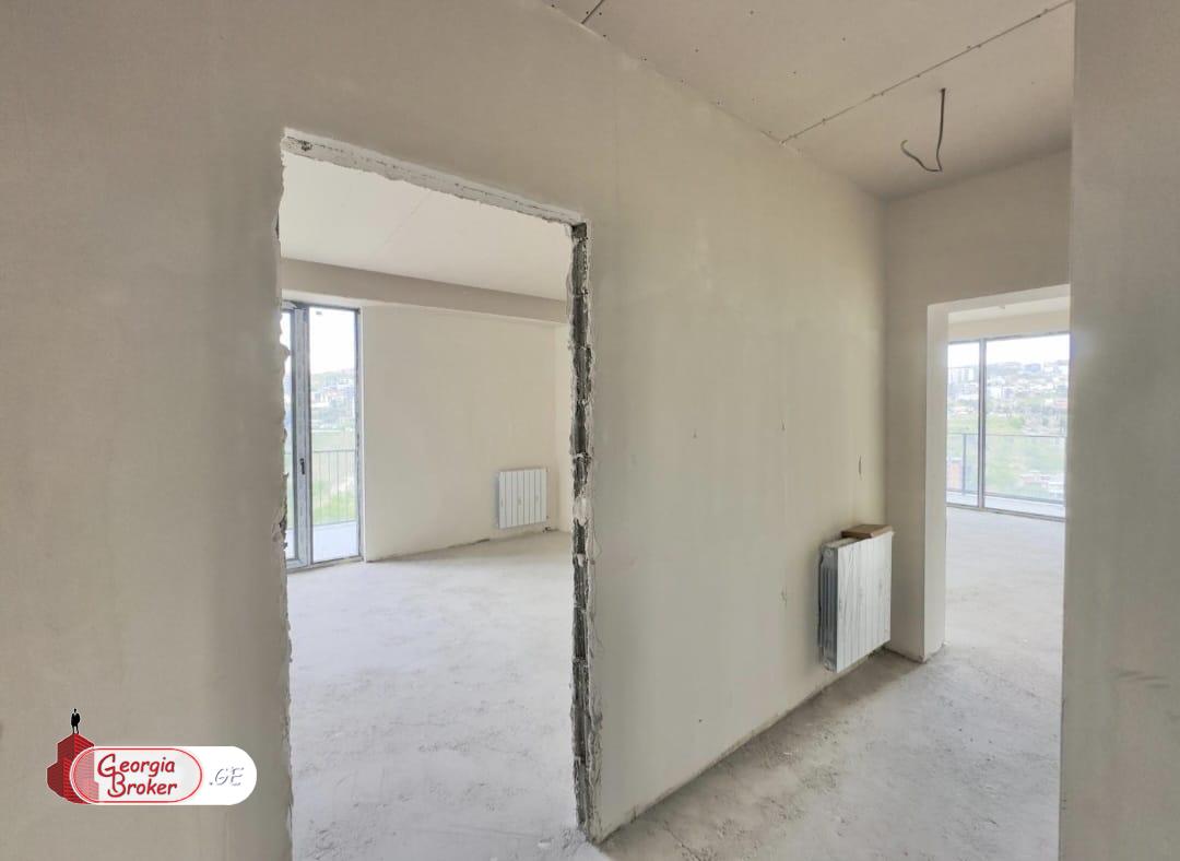 nearly repaired 3-room apartment for sale