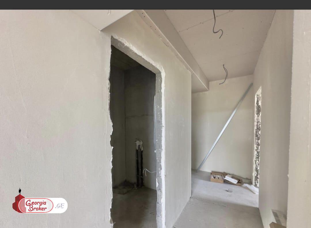 nearly repaired 3-room apartment for sale