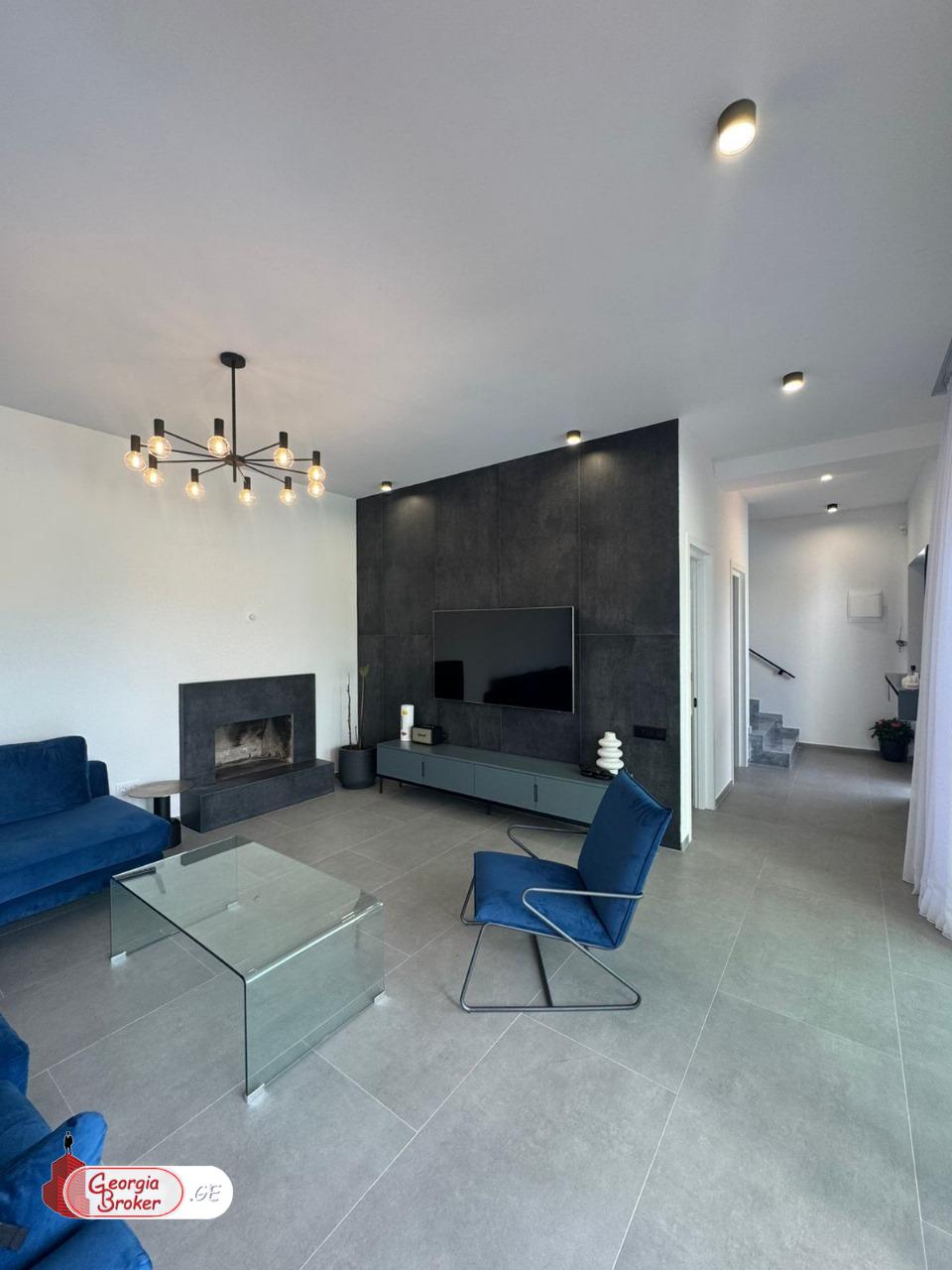 nearly repaired 8-room house for sale