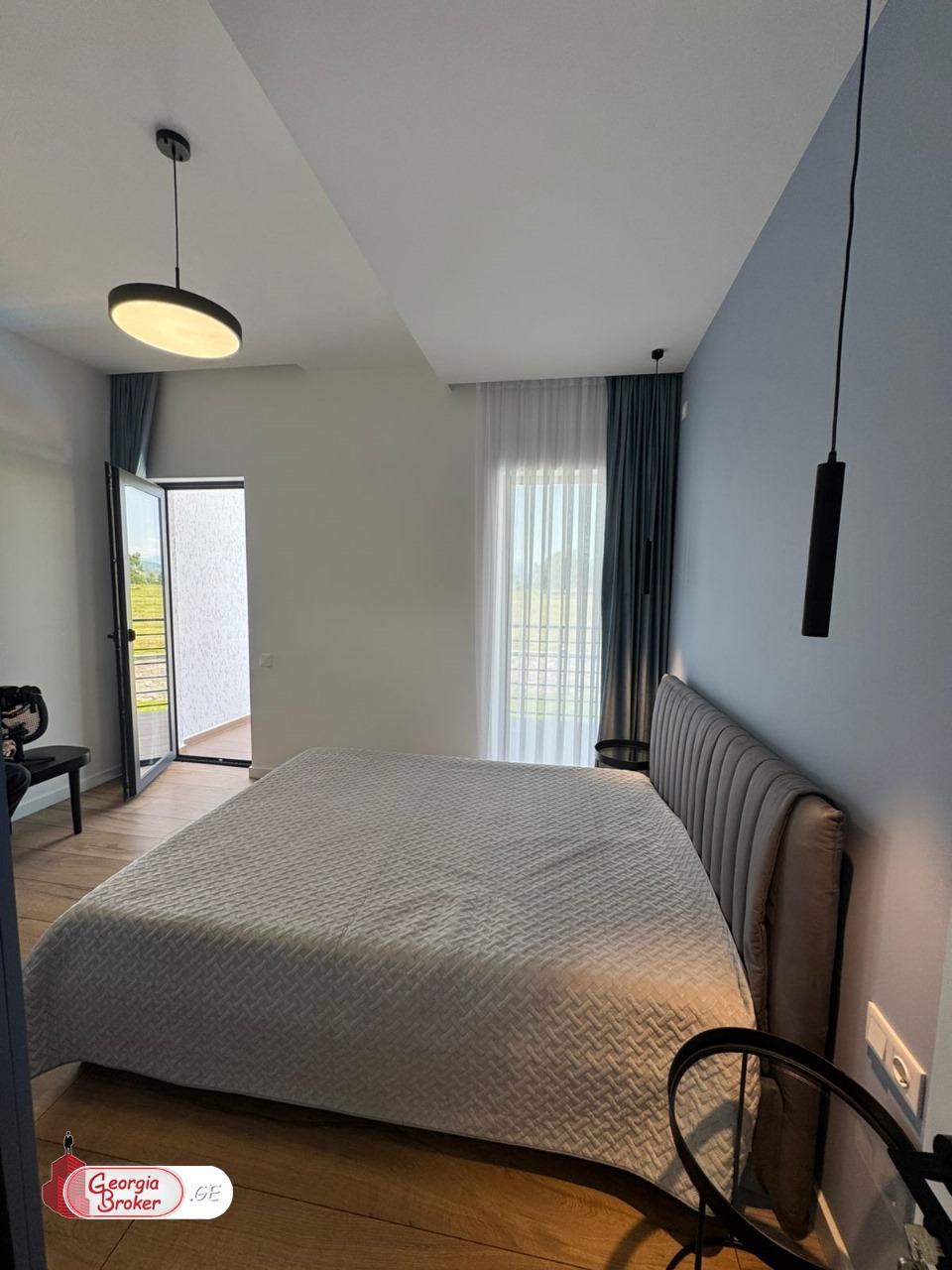 nearly repaired 8-room house for sale