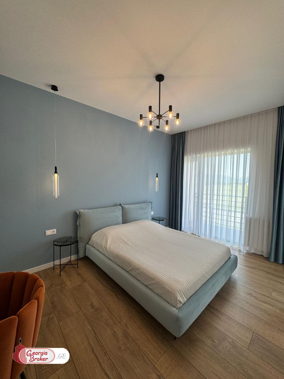 nearly repaired 8-room house for sale