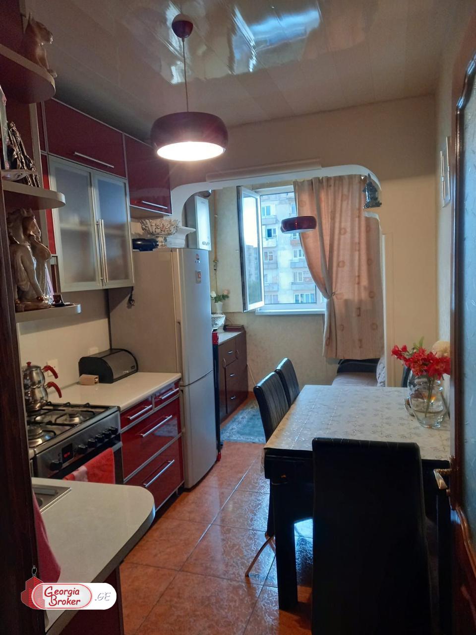 nearly repaired 3-room apartment for sale