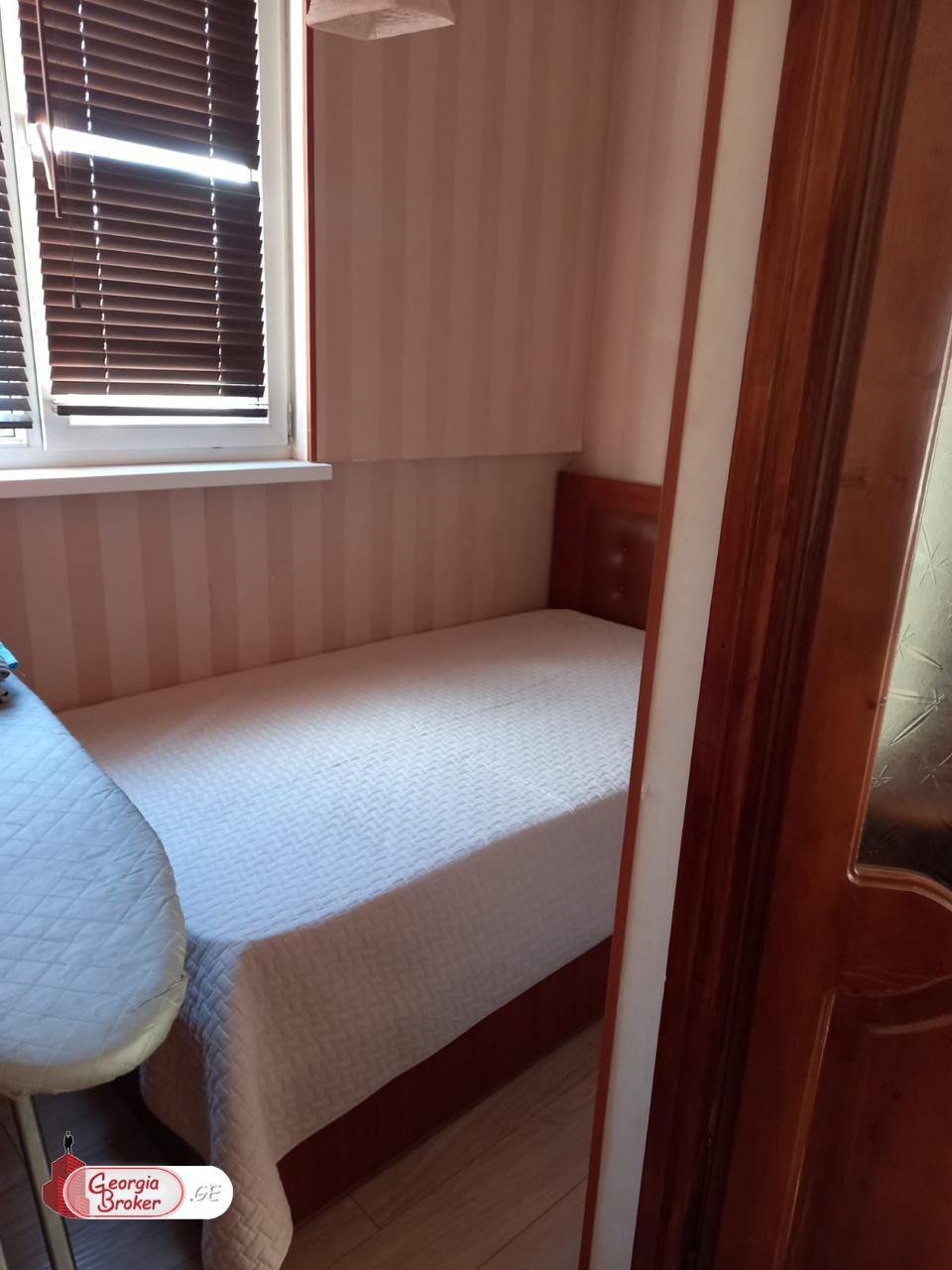 nearly repaired 3-room apartment for sale