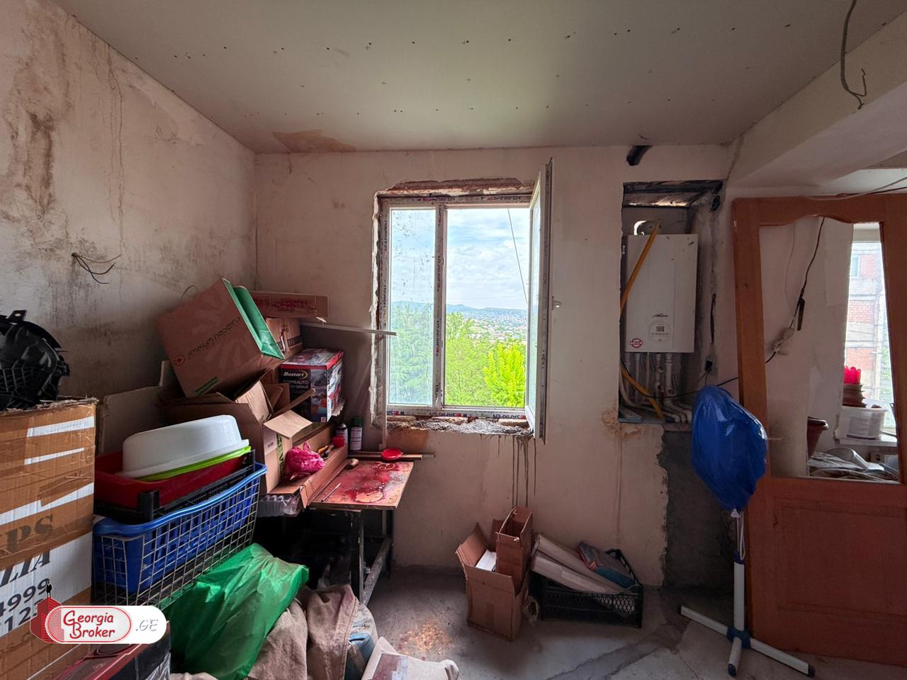 nearly repaired 4-room apartment for sale