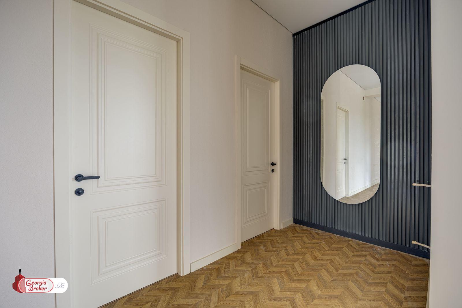 იყიდება ახალი გარემონტებული 5 ოთახიანი სახლი