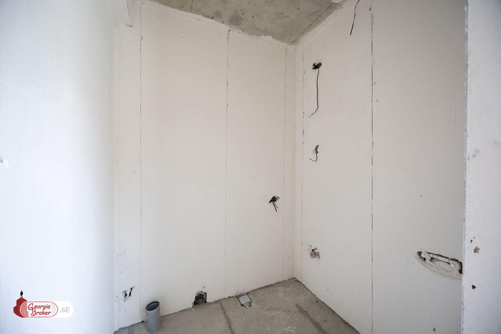 იყიდება ახალი გარემონტებული 5 ოთახიანი სახლი