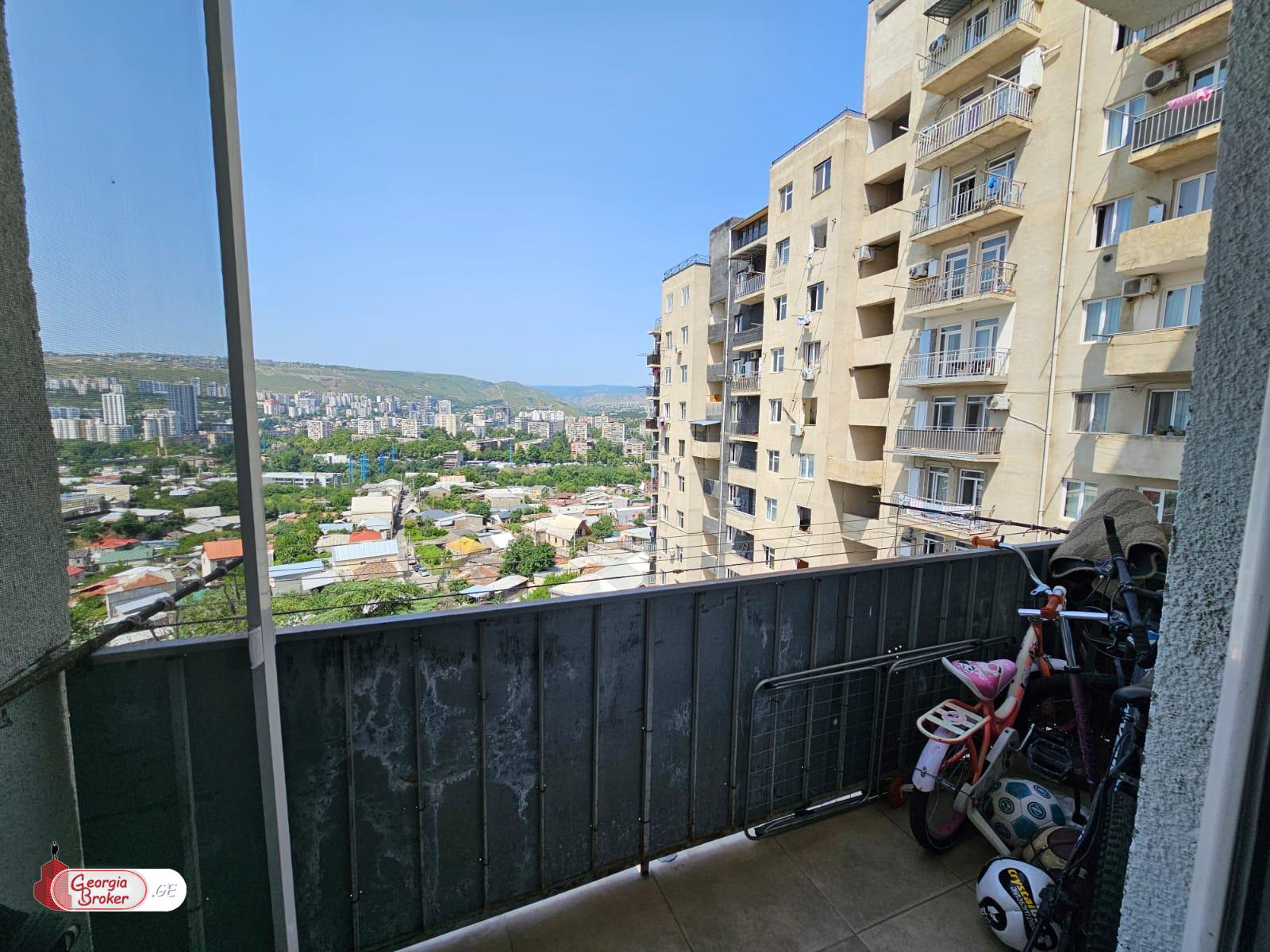 იყიდება ახალი გარემონტებული 3 ოთახიანი ბინა