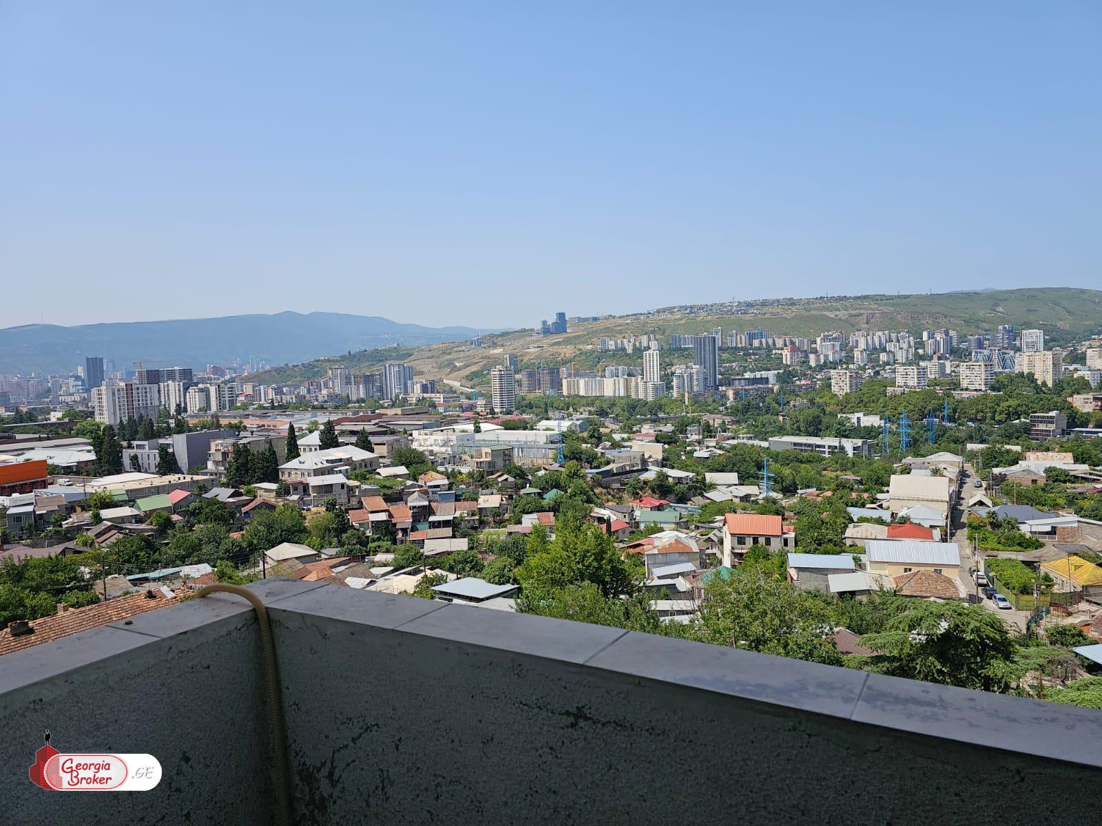 იყიდება ახალი გარემონტებული 3 ოთახიანი ბინა