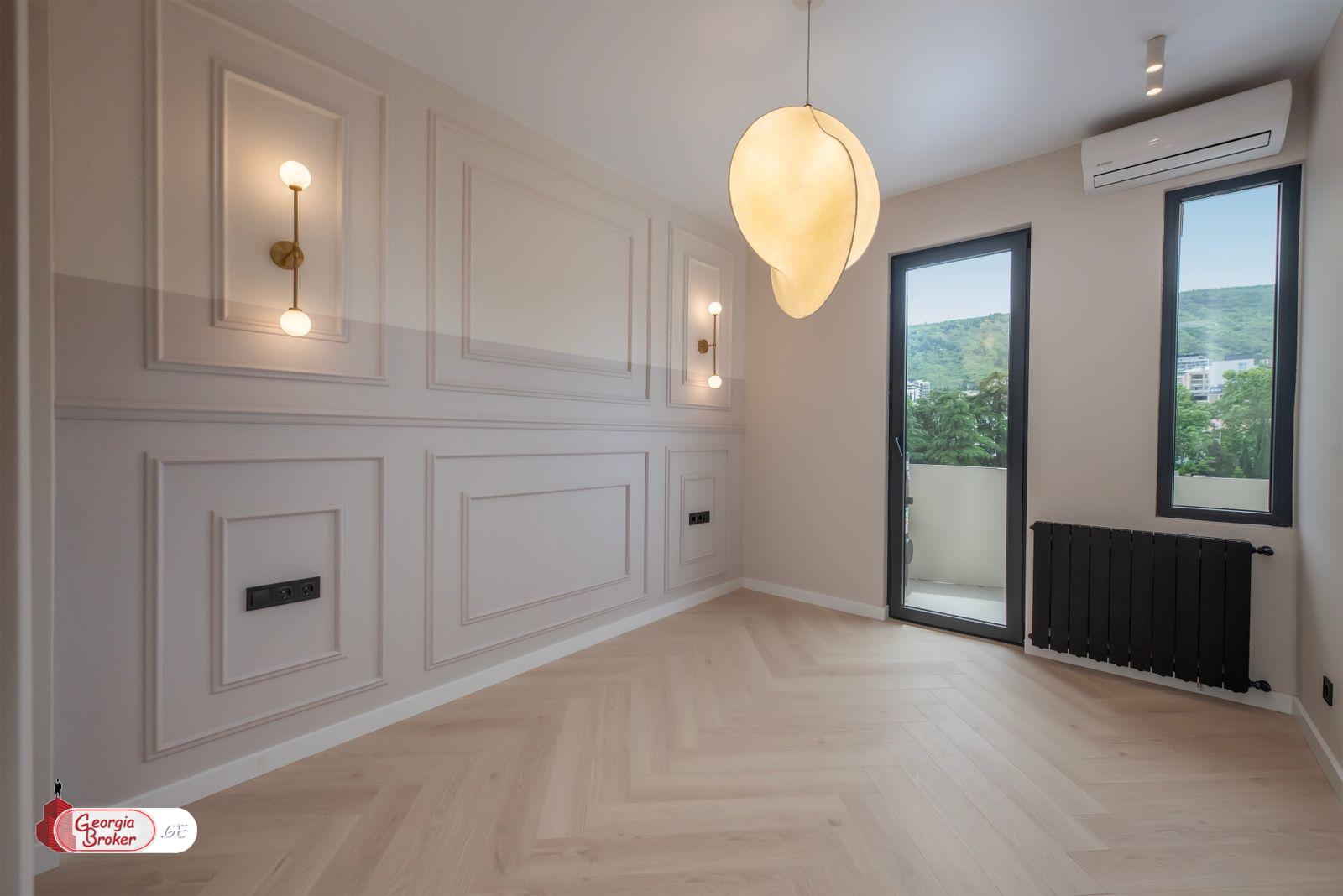 იყიდება ახალი გარემონტებული 5 ოთახიანი ბინა