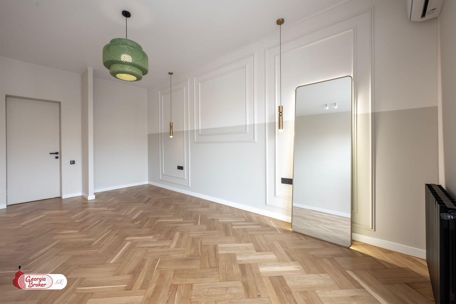 იყიდება ახალი გარემონტებული 5 ოთახიანი ბინა