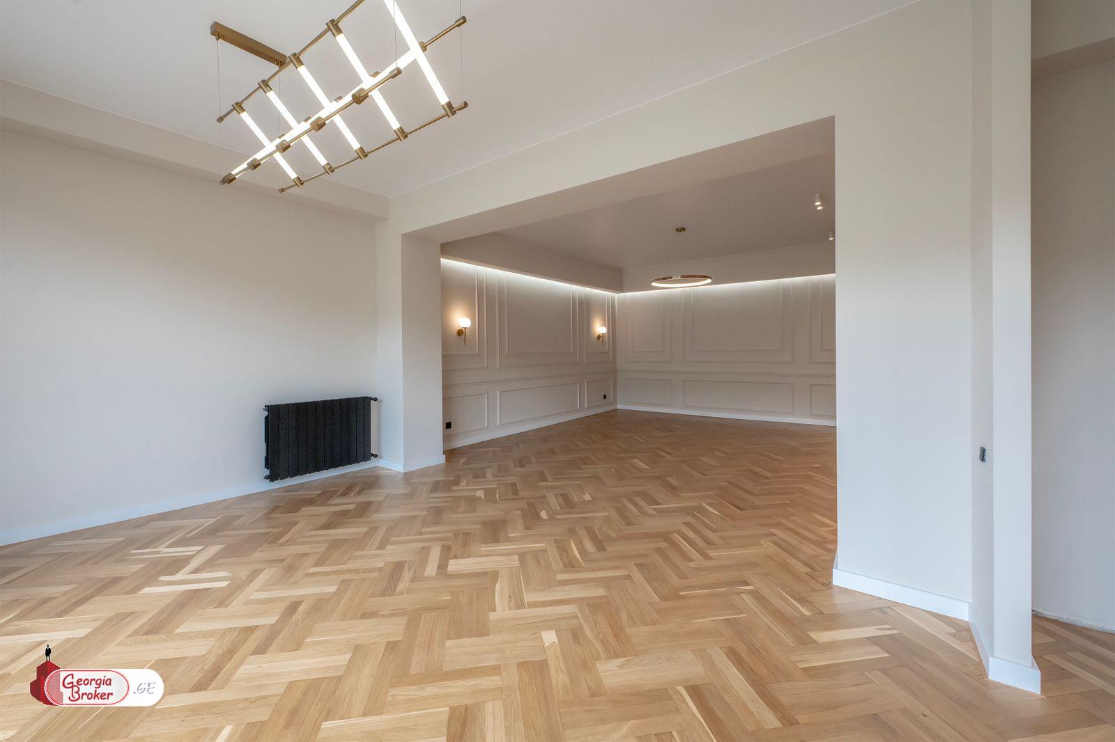 იყიდება ახალი გარემონტებული 5 ოთახიანი ბინა