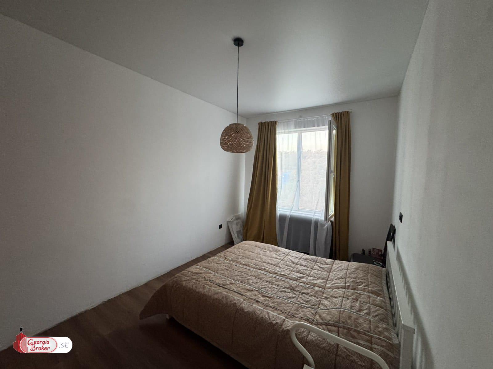 იყიდება ახალი გარემონტებული 5 ოთახიანი სახლი