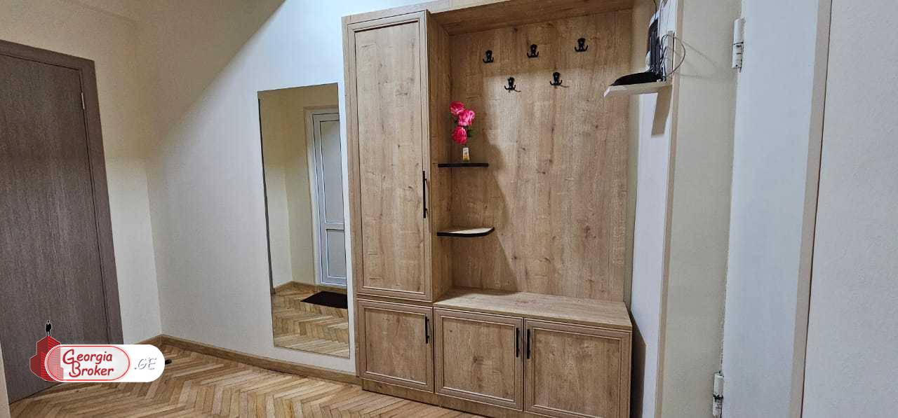 nearly repaired 3-room apartment for sale