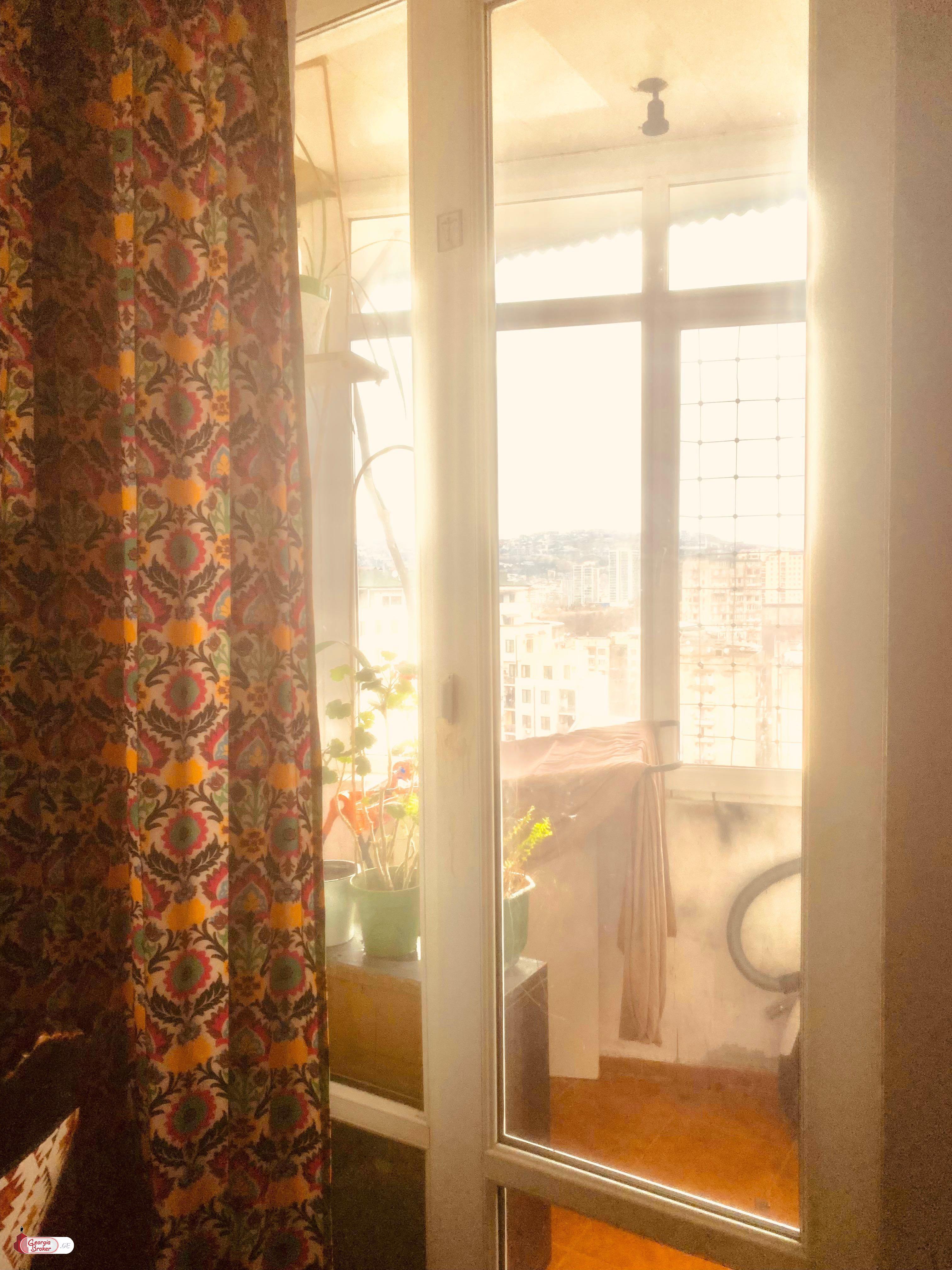 იყიდება ახალი გარემონტებული 3 ოთახიანი ბინა