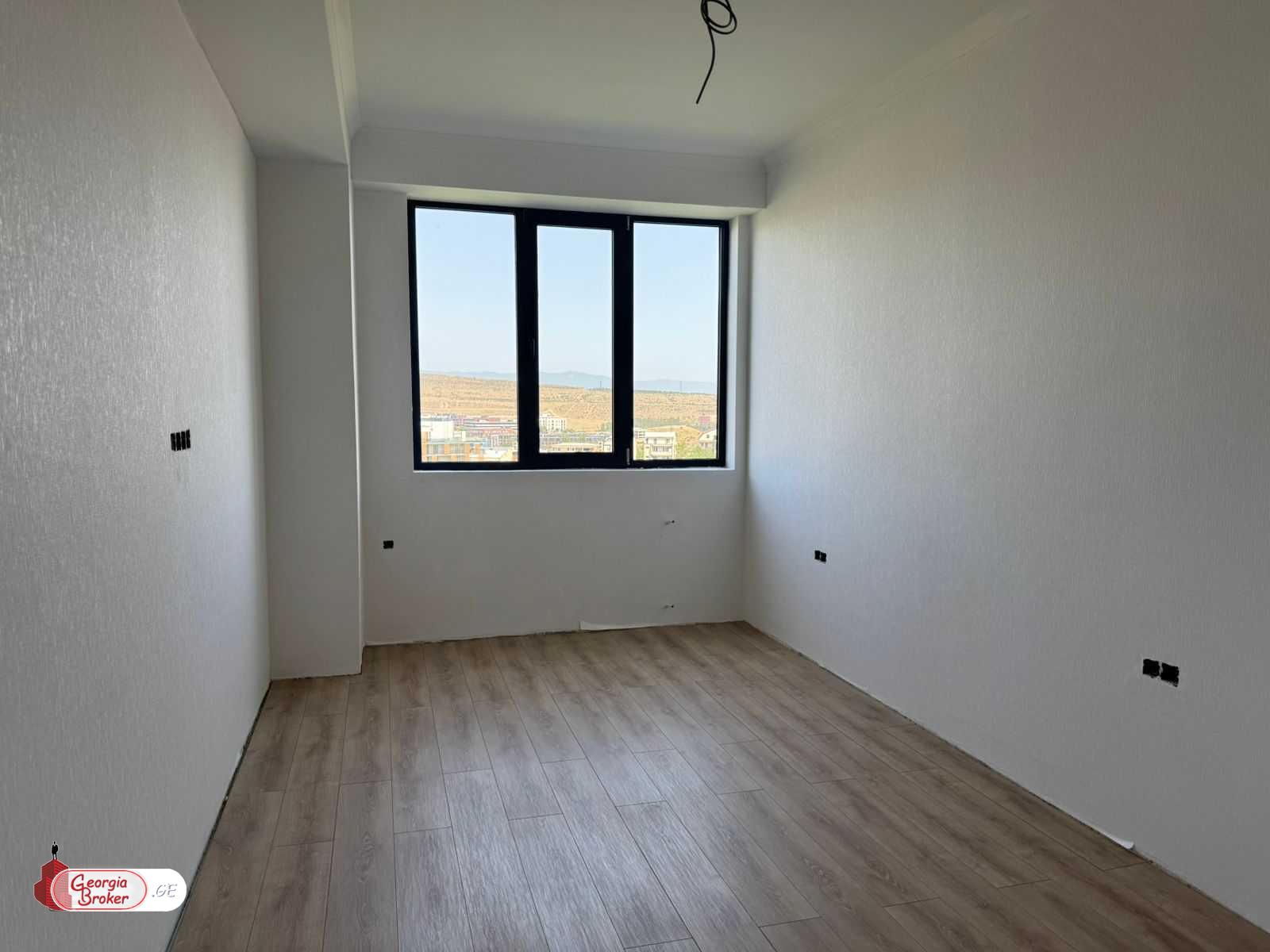 nearly repaired 3-room apartment for sale