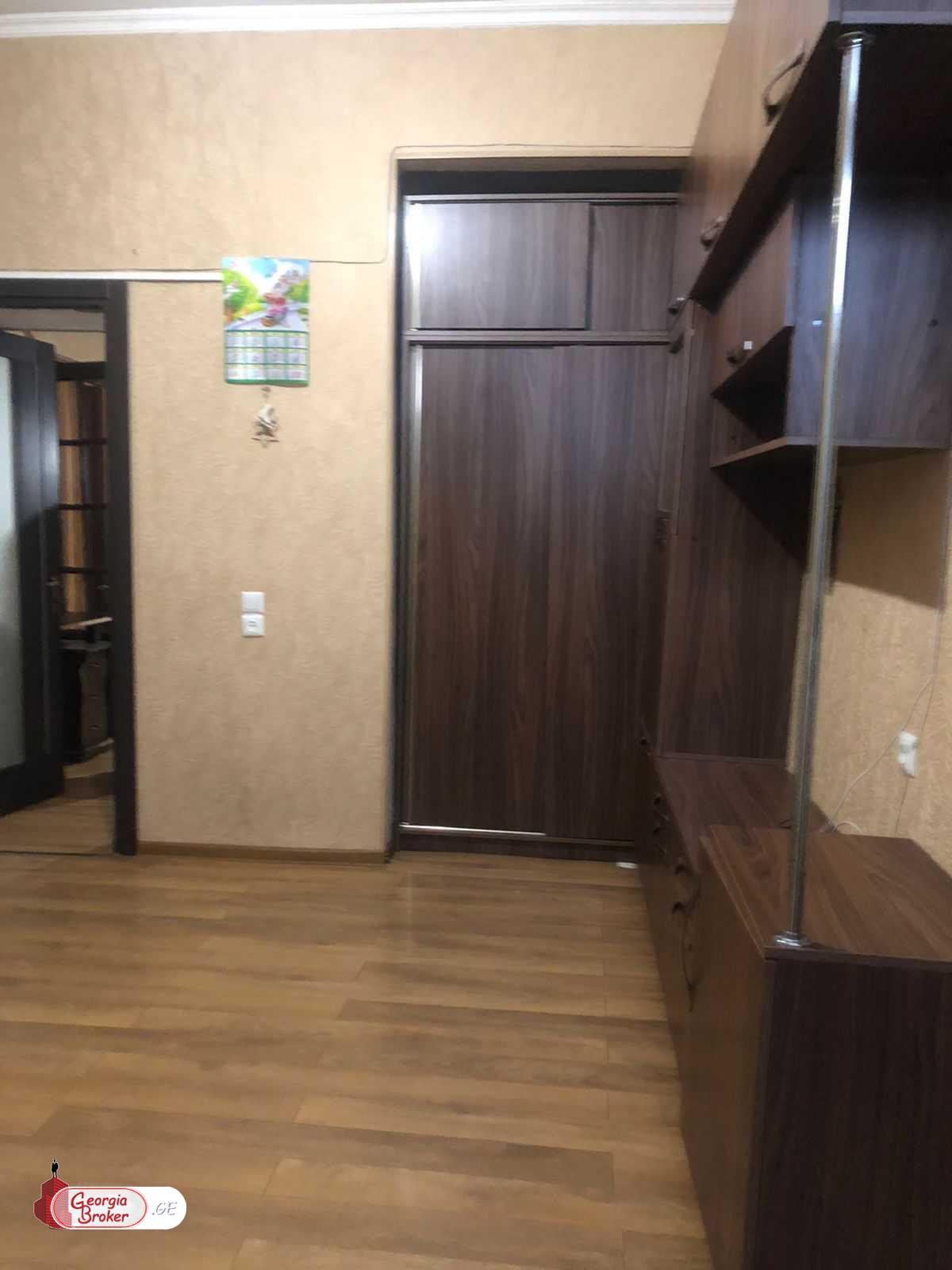 იყიდება ახალი გარემონტებული 4 ოთახიანი სახლი