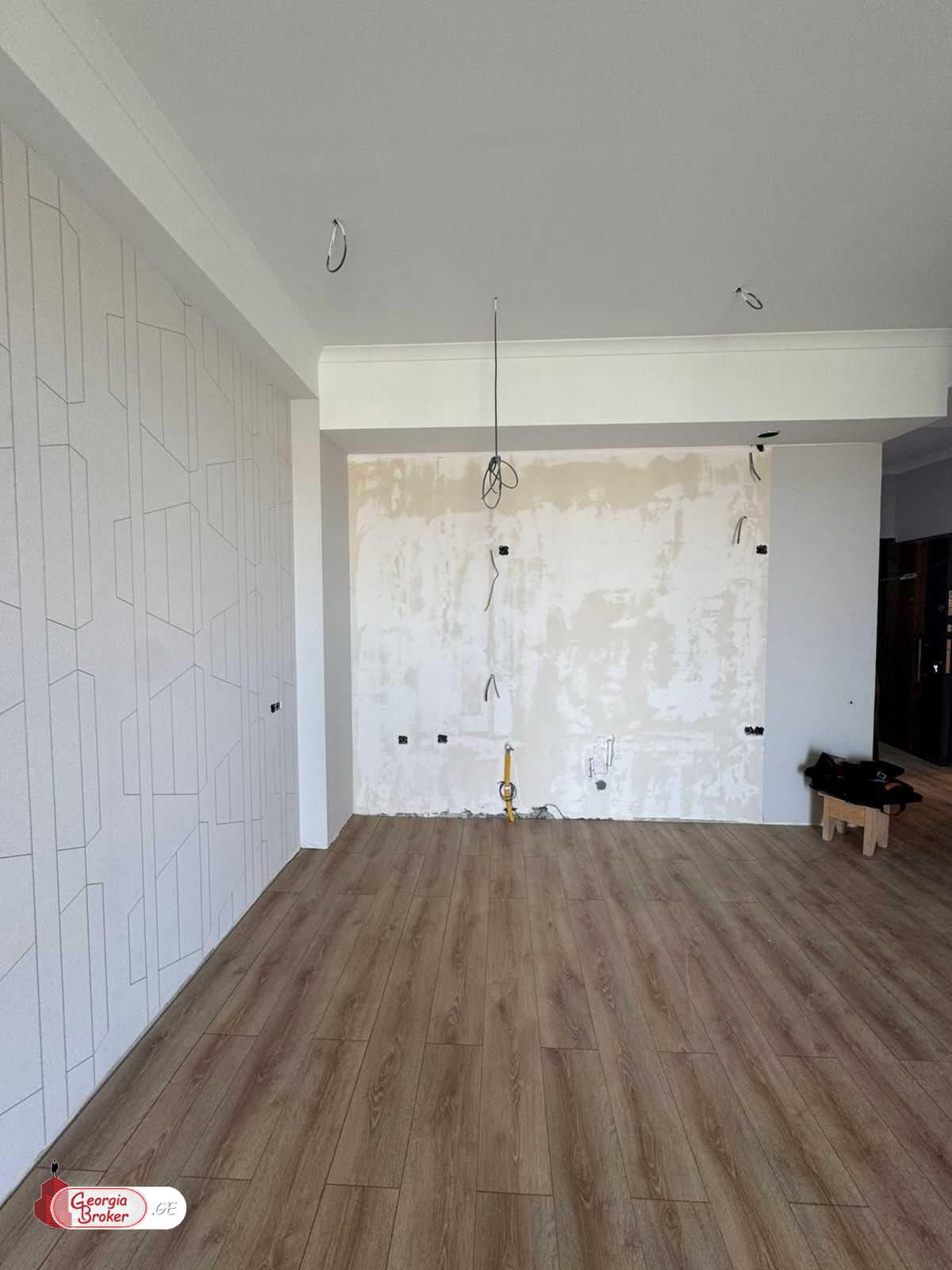 nearly repaired 3-room apartment for sale