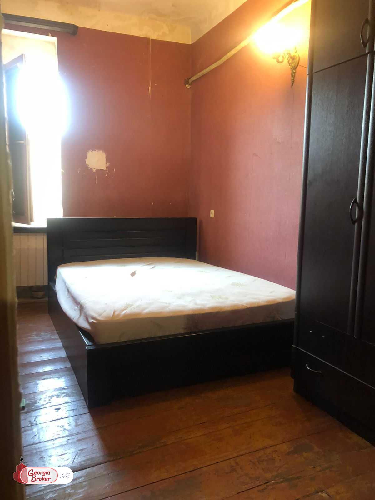 იყიდება ახალი გარემონტებული 4 ოთახიანი სახლი