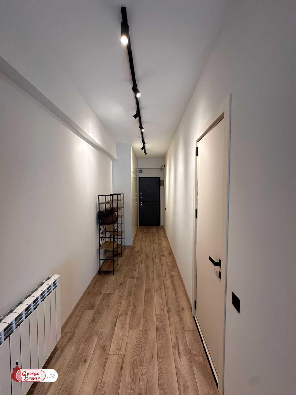 в аренду квартира с новым ремонтом 2-комнаты