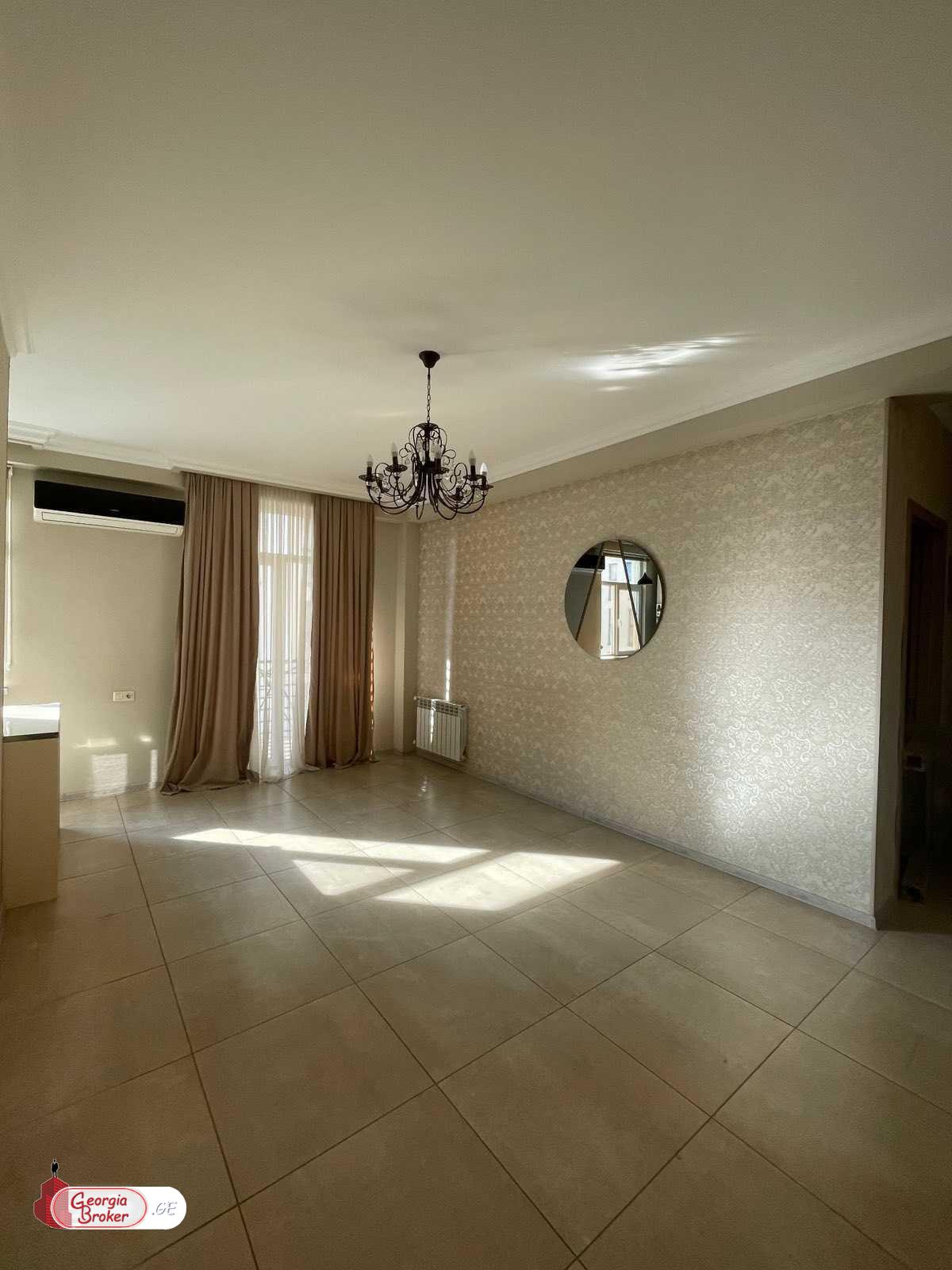 продается квартира с новым ремонтом 3-комнаты