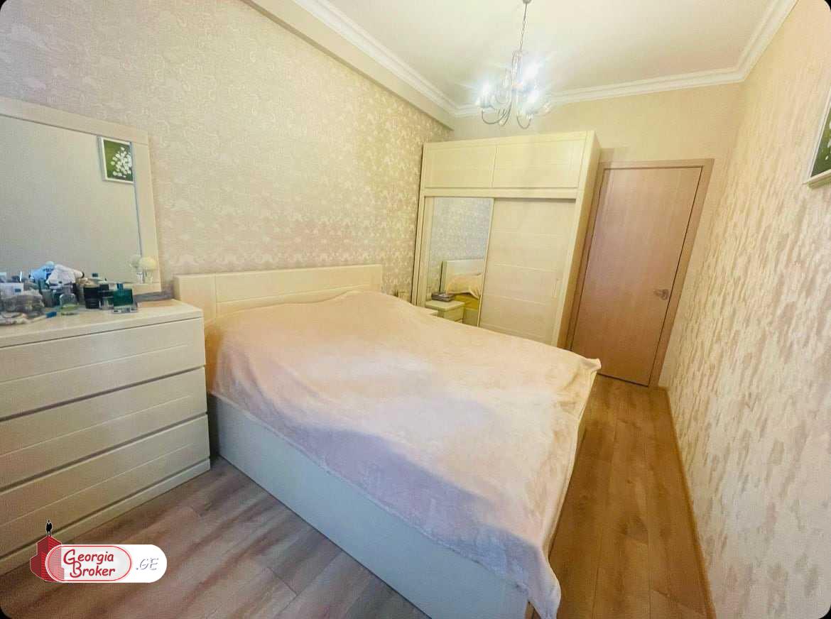 продается квартира с новым ремонтом 3-комнаты