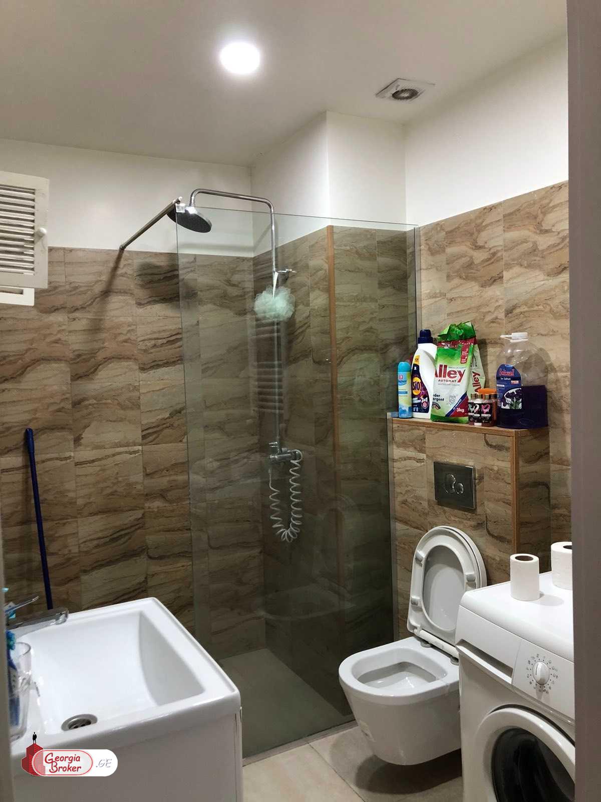 в аренду квартира с новым ремонтом 3-комнаты