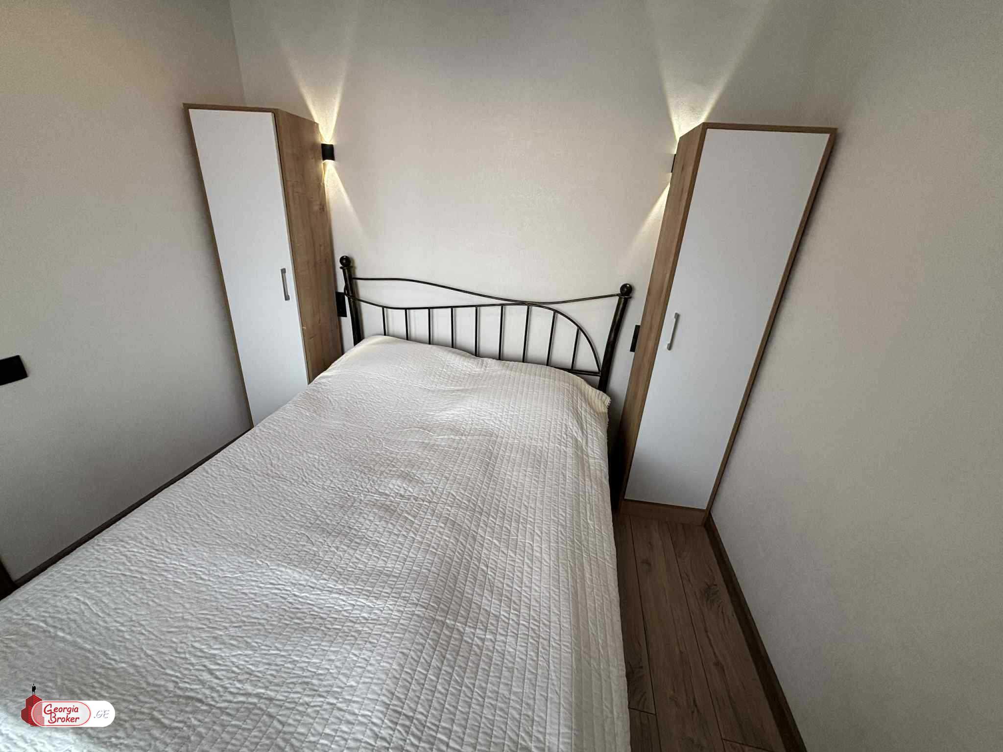 nearly repaired 3-room apartment for sale